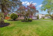 04-4887-Crestbrook-Dr-4