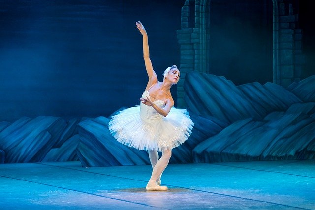 Meadow Brook Theatre image of a ballerina dancing to swan lake