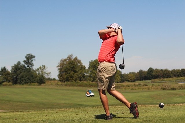 R&S Sharf GolfCourse Image of man swinging golf club
